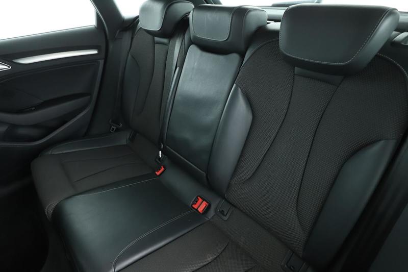 Audi A3 sportback 1.5 Tfsi Cod s line s tronic 7 150 ch