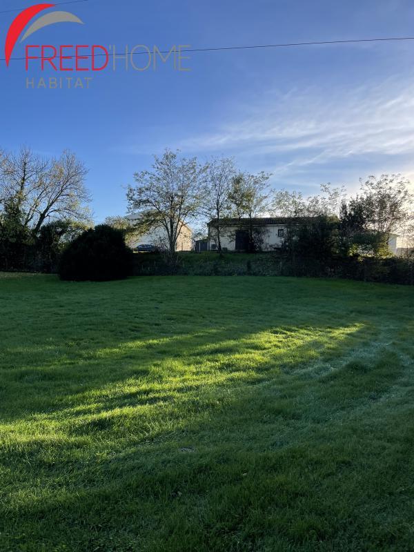 Terrain constructible - 1 460 m²