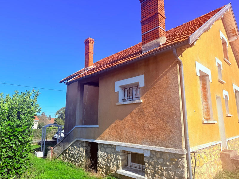 Maison - 90 m² - 4 pièces