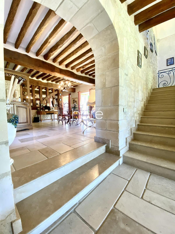 Maison - 300 m² - 10 pièces