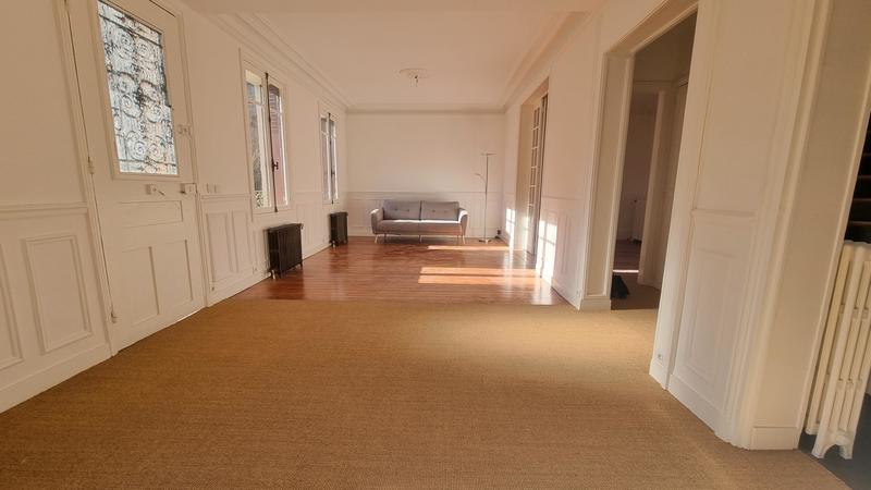 Maison - 162 m² - 8 pièces