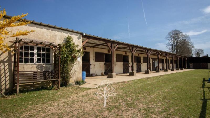 Maison de domaine équestre - 90 m² - 5 pièces
