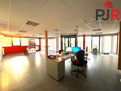 Bureau - 652 m²