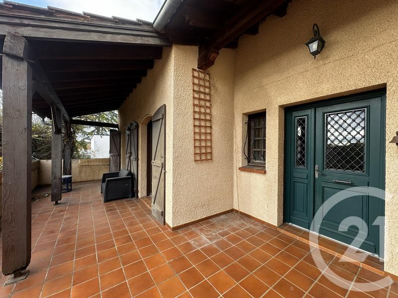 Maison - 248 m² - 7 pièces