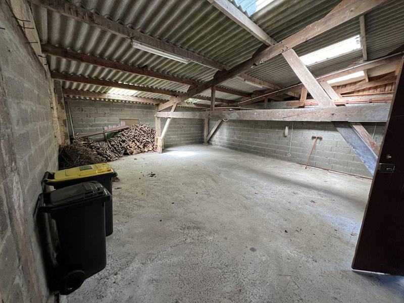 Maison - 204 m² - 7 pièces