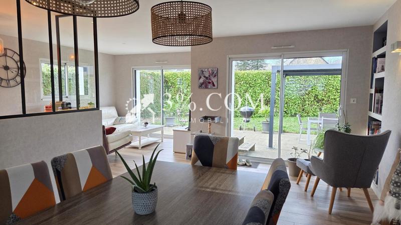 Maison - 99 m² - 4 pièces