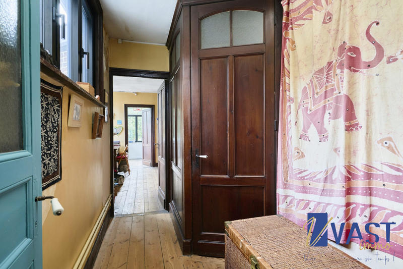 Maison ancienne - 250 m² - 8 pièces