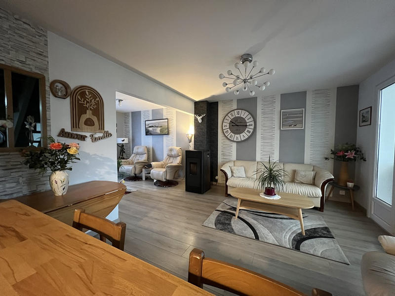 Maison - 88 m² - 6 pièces