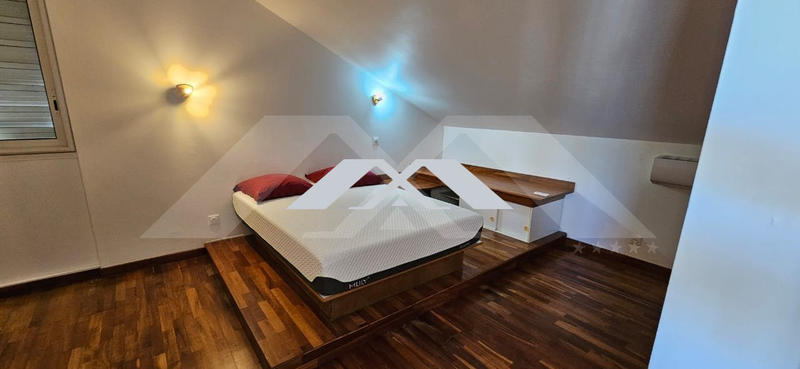 Appartement - 95 m² - 4 pièces