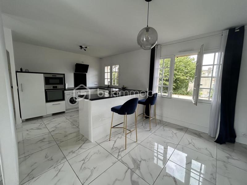 Maison - 150 m² - 8 pièces