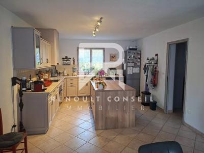 Maison - 151 m² - 6 pièces