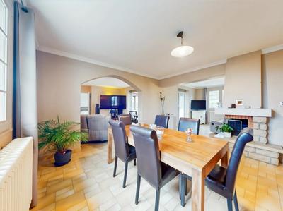 Maison - 180 m² - 7 pièces