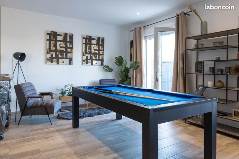 Chambre - 234 m² - 1 pièce