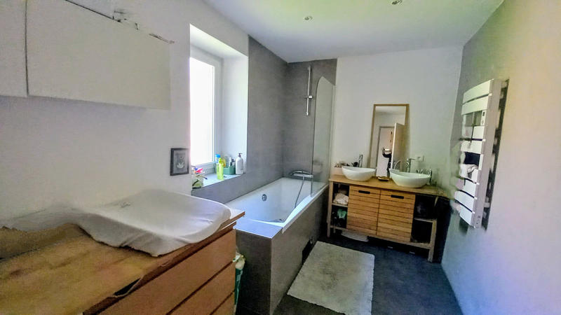 Maison - 106 m² - 5 pièces