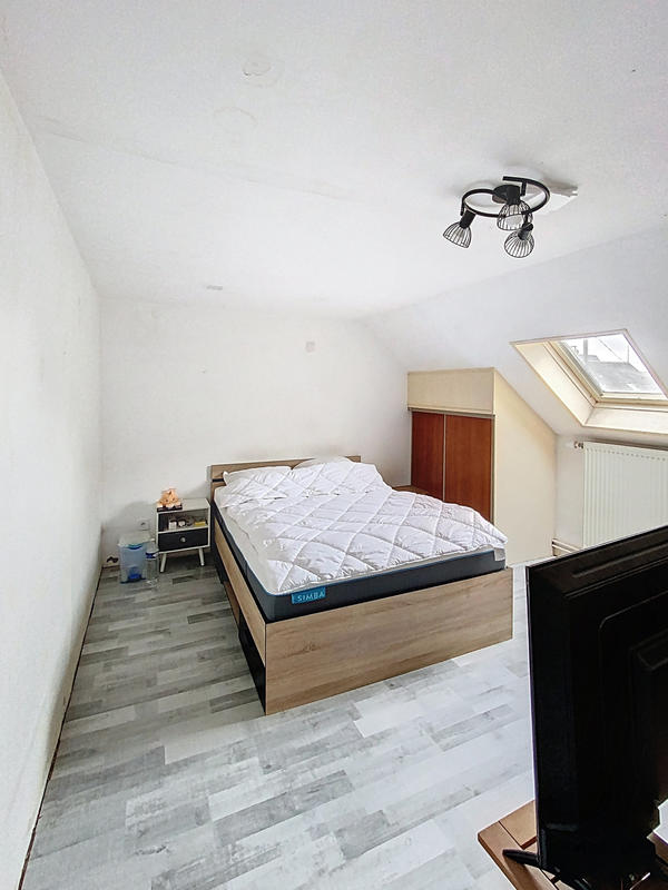 Maison - 220 m² - 9 pièces