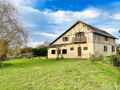 Maison - 200 m² - 8 pièces