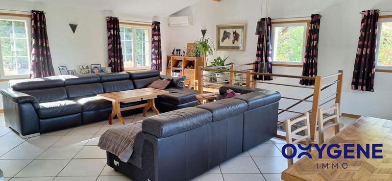 Maison - 140 m² - 5 pièces