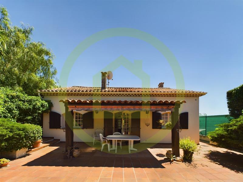 Maison - 104 m² - 3 pièces