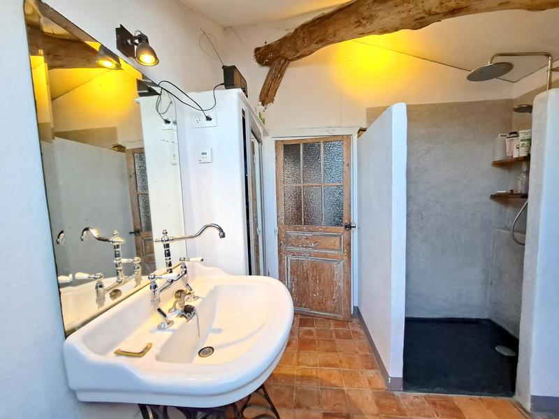 Maison - 430 m² - 12 pièces