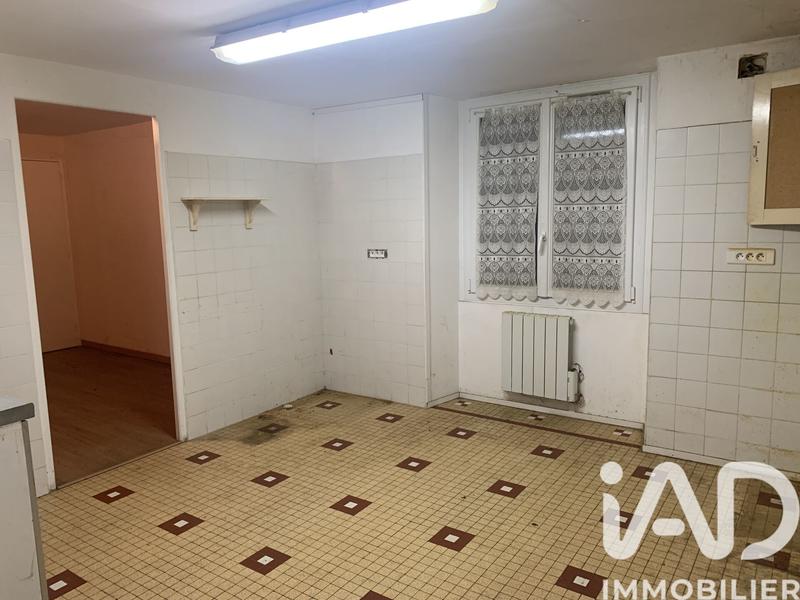 Maison - 228 m² - 8 pièces