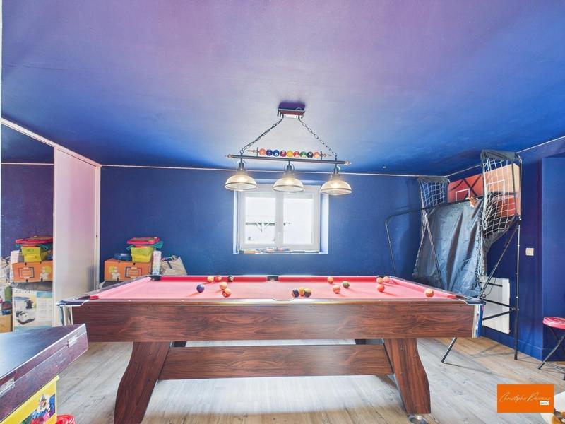 Maison - 240 m² - 8 pièces