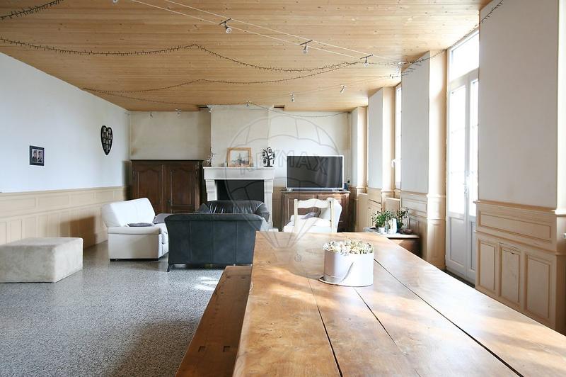 Maison - 280 m² - 8 pièces