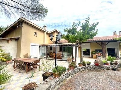 Maison traditionnelle - 153 m² - 6 pièces