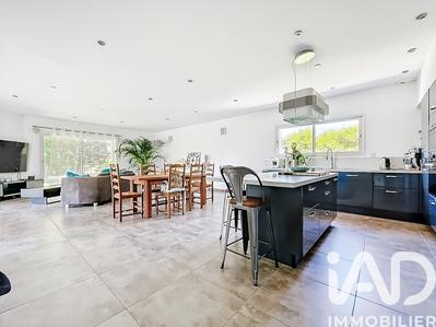 Maison - 142 m² - 5 pièces