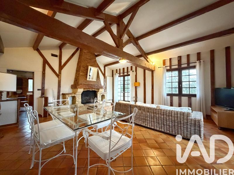 Maison - 180 m² - 7 pièces