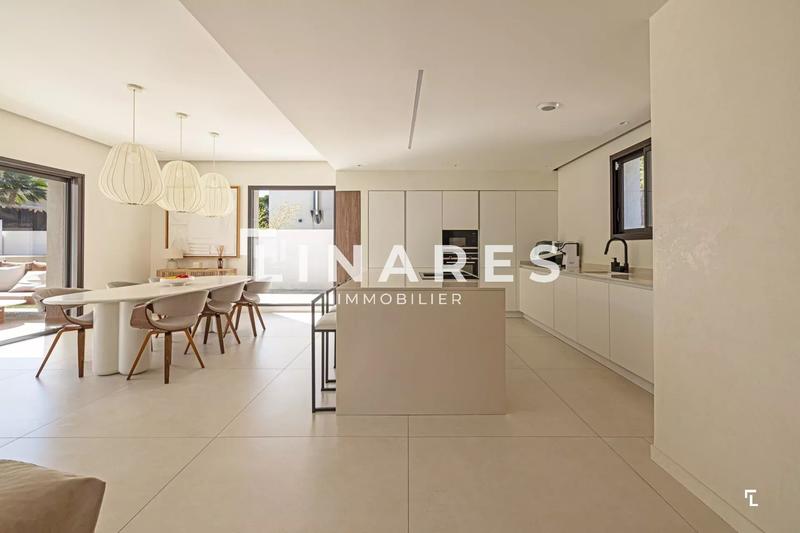 Villa - 189 m² - 6 pièces