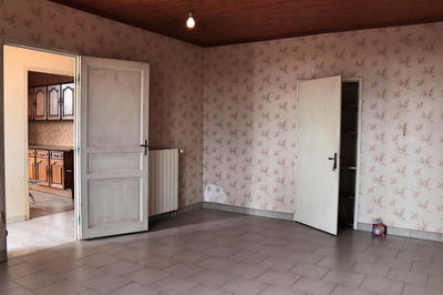 Maison - 234 m² - 8 pièces