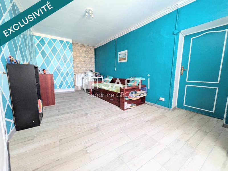 Maison - 230 m² - 10 pièces
