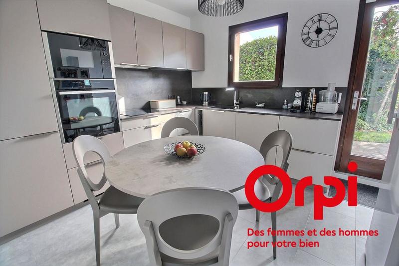 Maison - 113 m² - 6 pièces