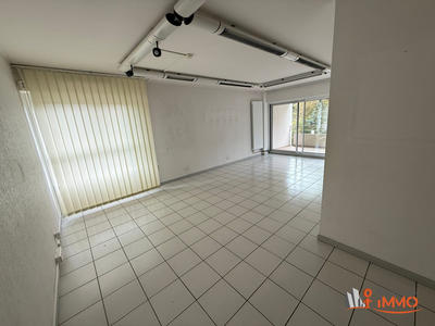 Appartement - 77 m² - 4 pièces