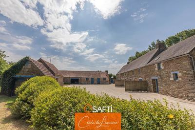 Maison - 350 m² - 12 pièces