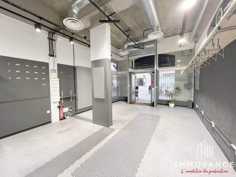 Local commercial - 101 m²