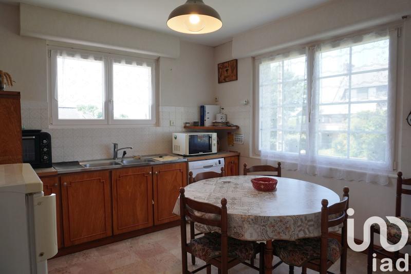 Maison - 211 m² - 10 pièces