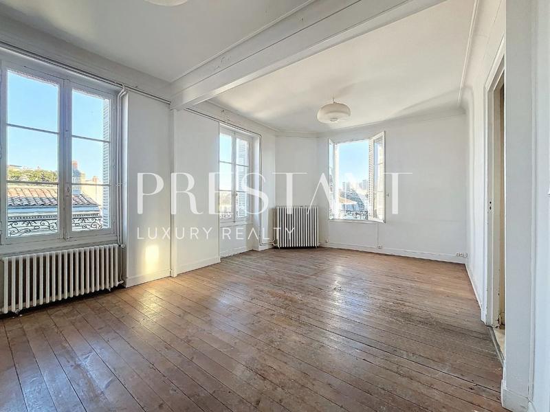 Appartement - 85 m² - 4 pièces