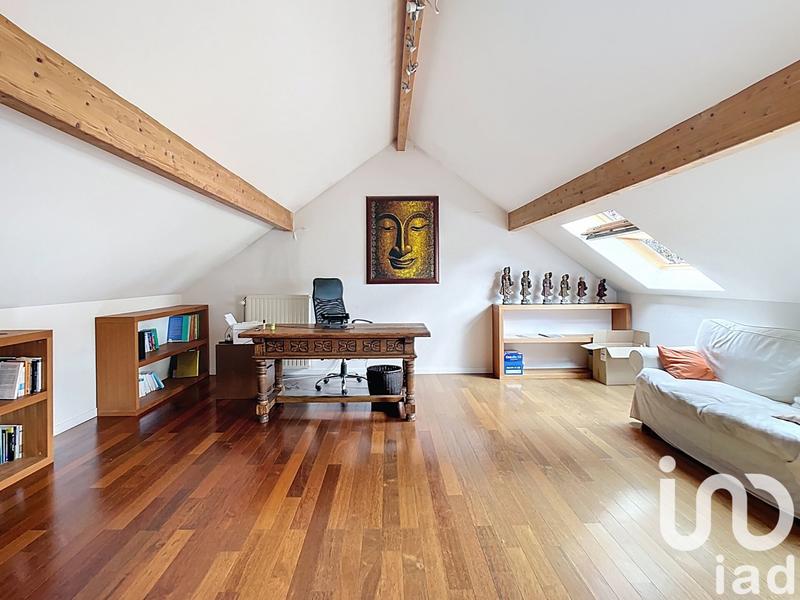 Maison - 200 m² - 8 pièces