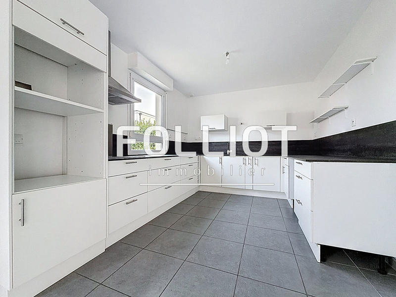 Maison - 98 m² - 5 pièces