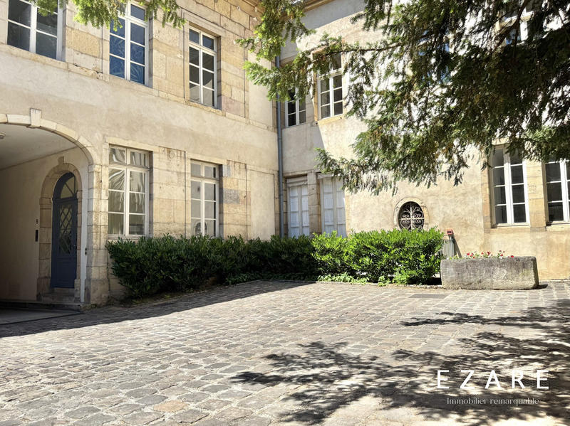 Appartement - 80 m² - 3 pièces