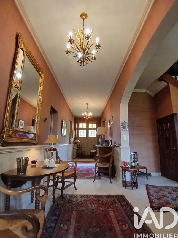 Maison - 211 m² - 8 pièces