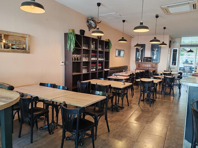 Local commercial - 140 m² - 3 pièces