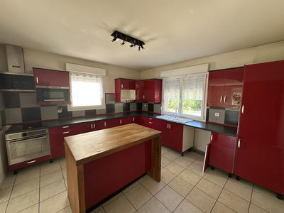 Appartement - 140 m² - 6 pièces