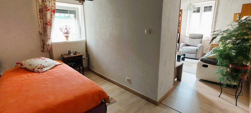 Demeure - 100 m² - 5 pièces