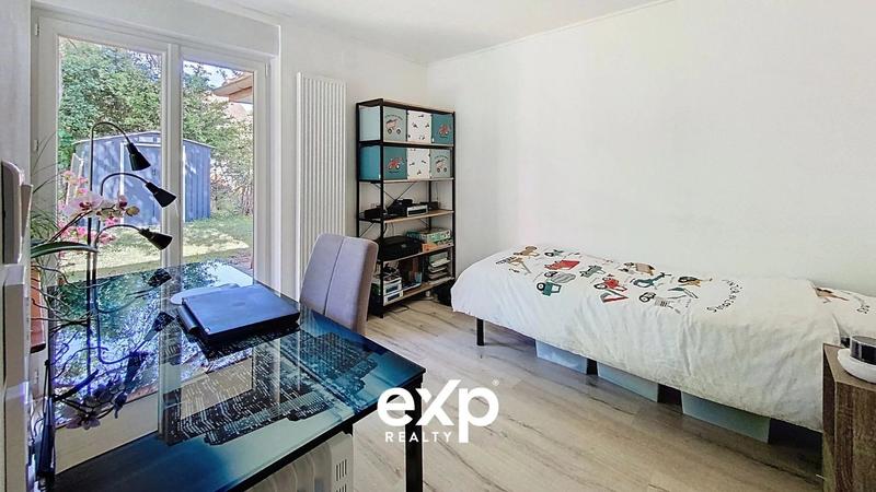 Maison - 219 m² - 9 pièces