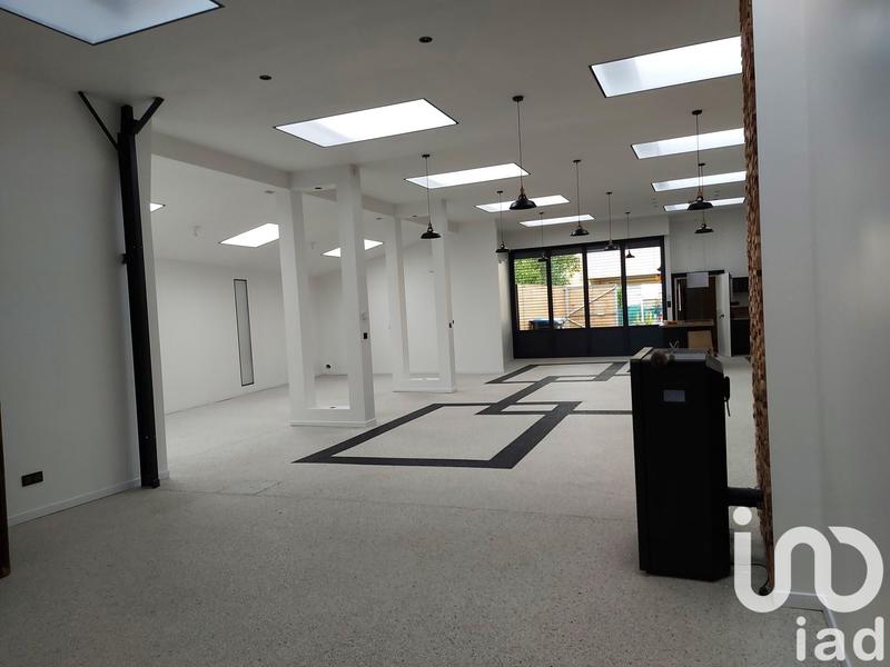 Loft - 202 m² - 4 pièces