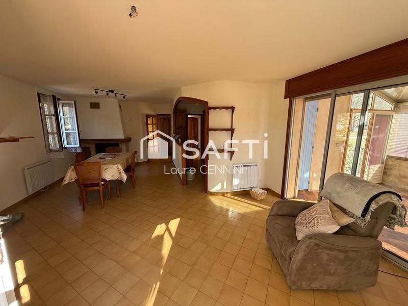 Maison - 195 m² - 8 pièces