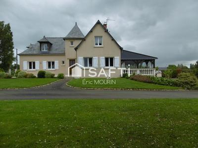 Maison - 210 m² - 9 pièces