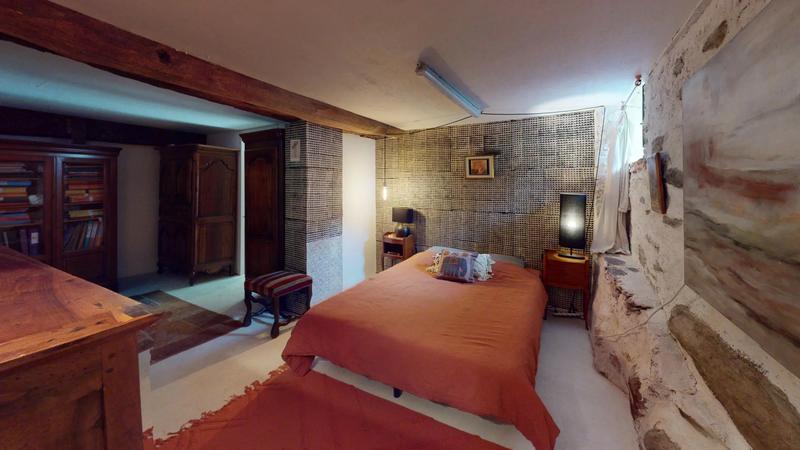 Maison - 323 m² - 10 pièces